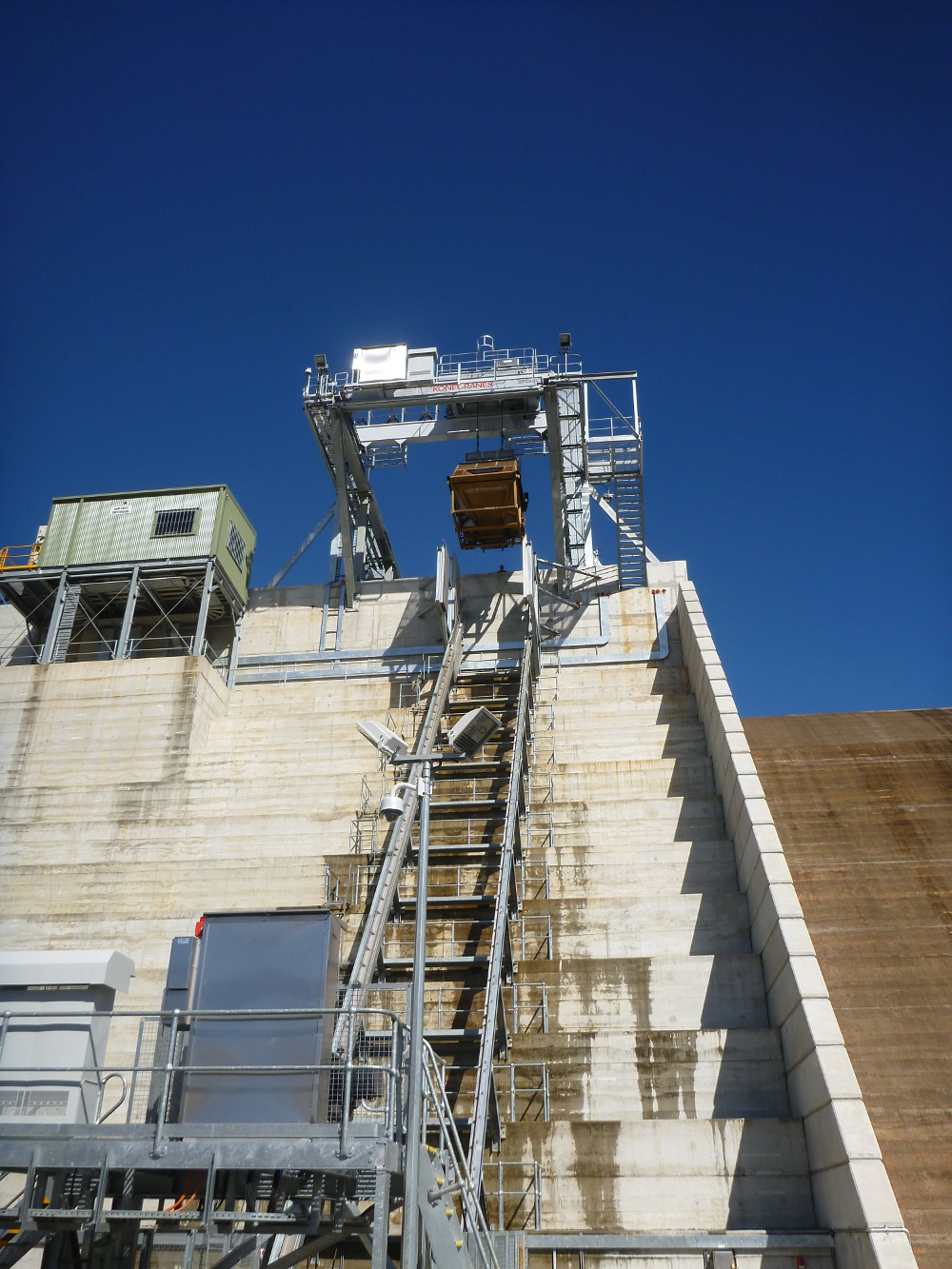 Wyarlong Dam (Teviot Brook/ Ikkaybin, Queensland) fish lift showing hopper at top Photo by Andrew Berghuis